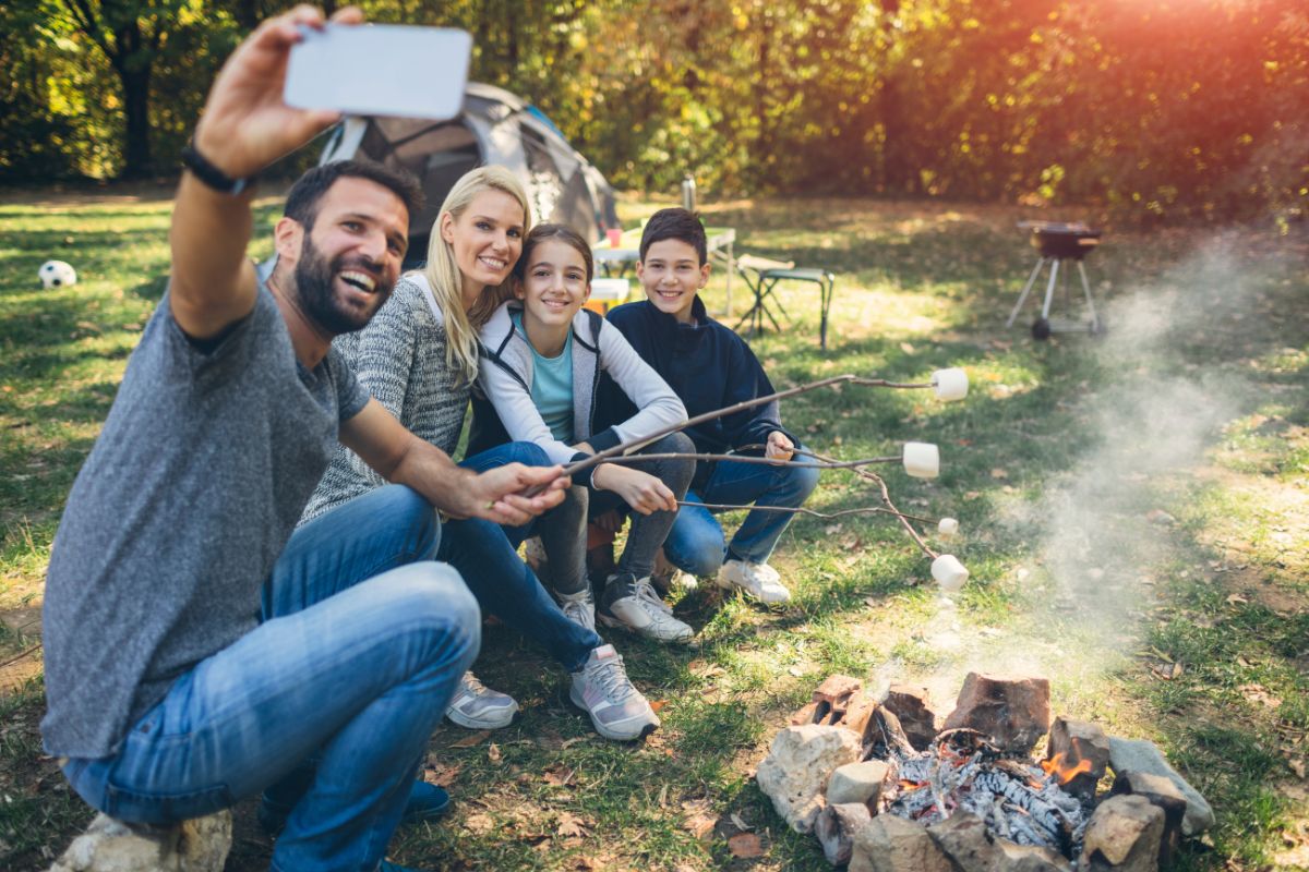 Portable Power Solutions: Keeping Your Devices Charged in the Wild